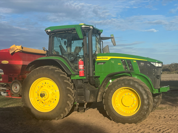 John Deere 7R 210 2020 image 4