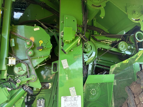John Deere S790 image 14