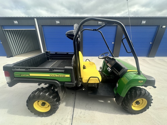 John Deere XUV 825I GREEN 2011 image 2