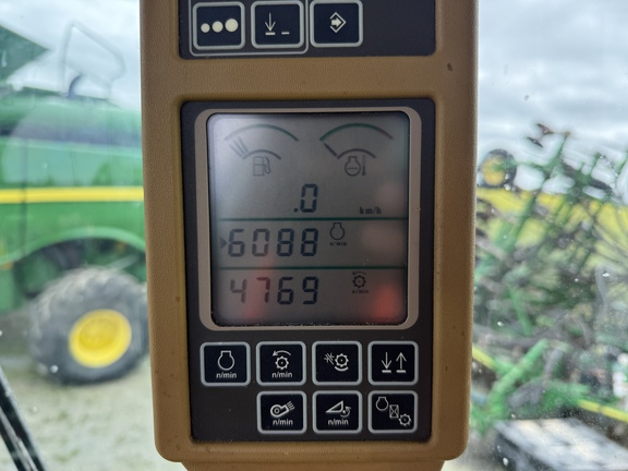 John Deere 9860 STS 2006 image 16