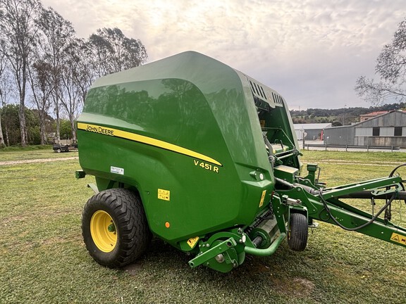 John Deere V451R image 5