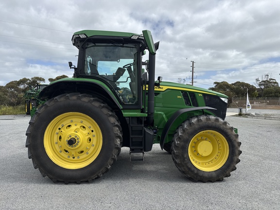 John Deere 7R 210 2020 image 6