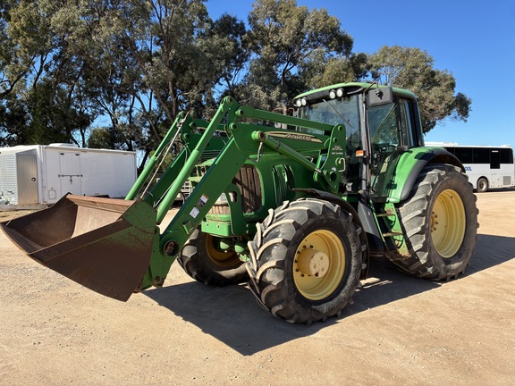 John Deere 6920 2001 image 1